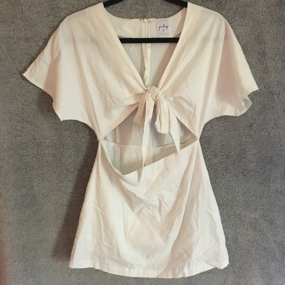 Princess Polly Dresses & Skirts - Princess Polly Tie Front Cream Dress